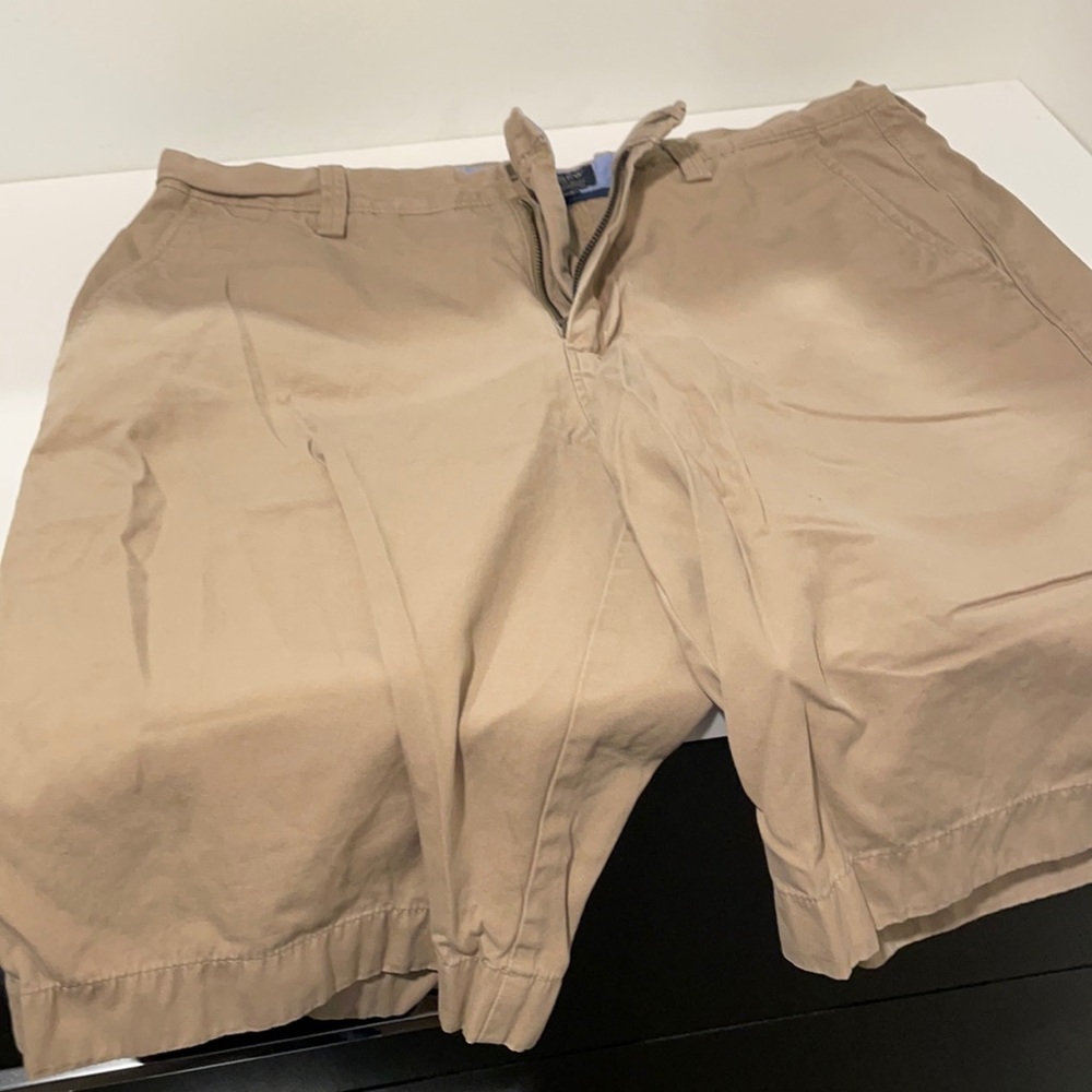 Men’s JCREW 100% cotton shorts.  Great condition.